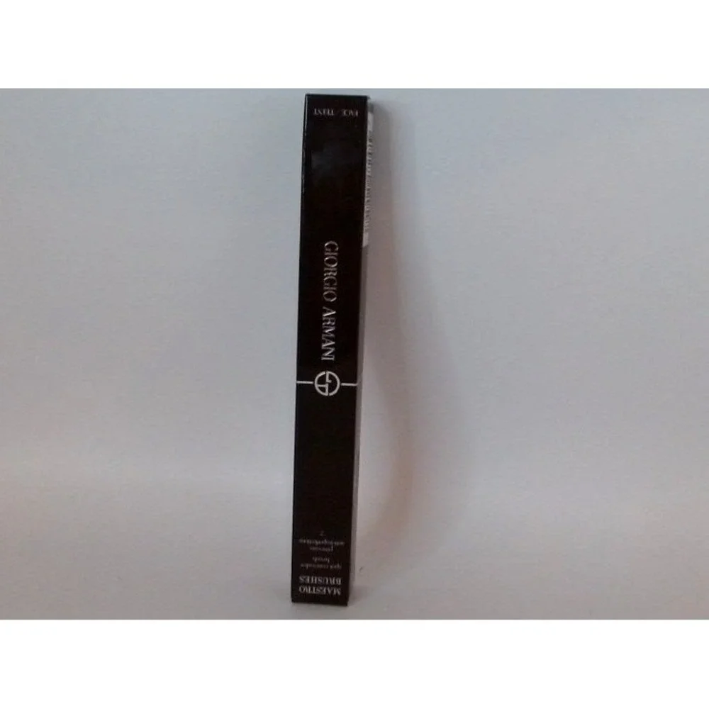 Giorgio Armani - Maestro Brushes No 7 Spot, Concealer Brush, BRAND NEW IN BOX
